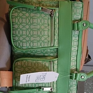 Time and Tru Green Geometric Crossbody Bag